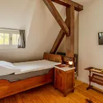 Hotel Museumsbahnhof Ahuette Üxheim
