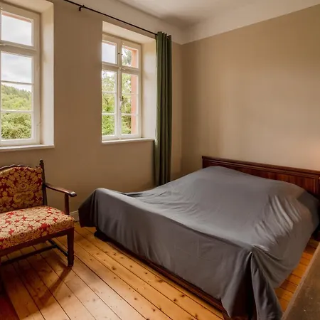 Museumsbahnhof Ahuette Hotel Üxheim